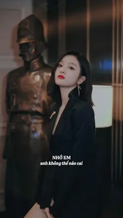 Nhắm mắt lại hôn vào