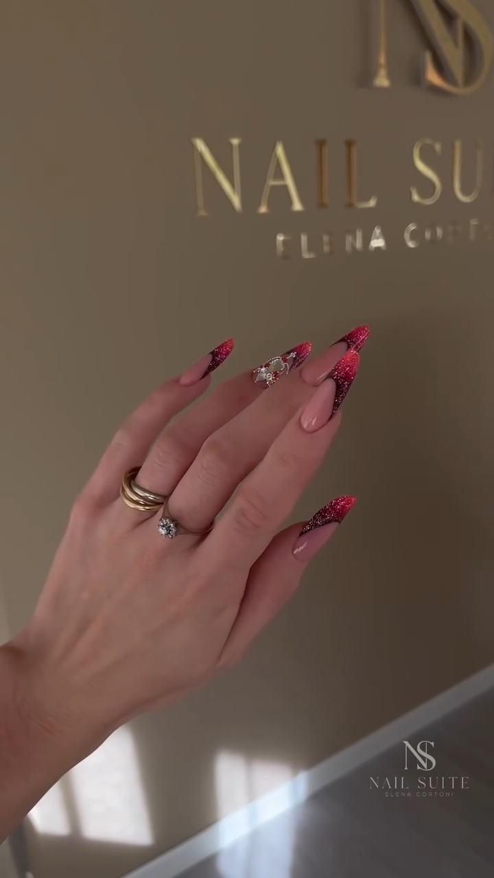 NAILS ART