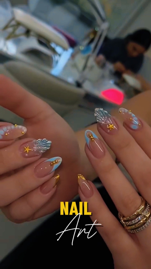 NAIL ART