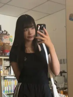你心裡可以裝一個我嗎.