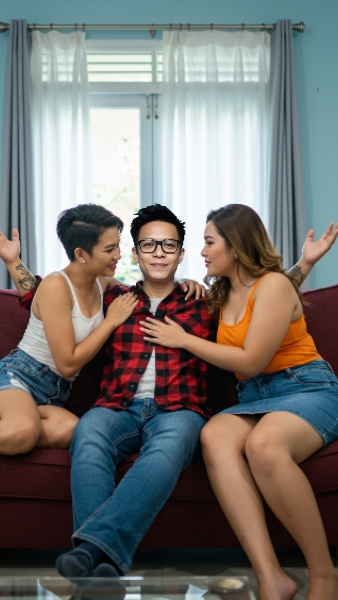 "Cukup Dua Istri"