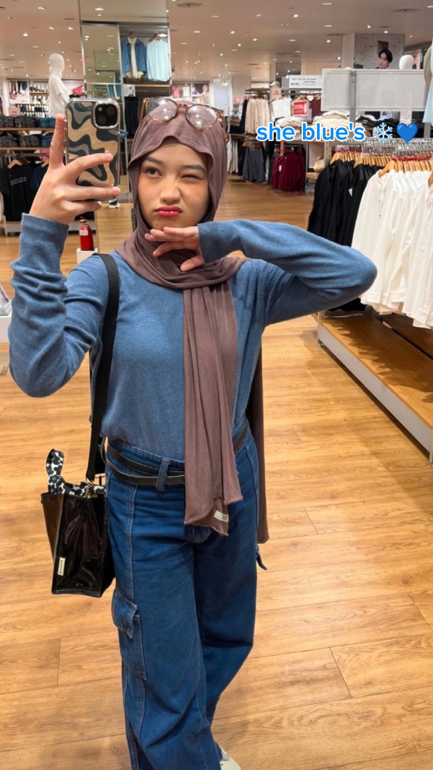 Ella es azul