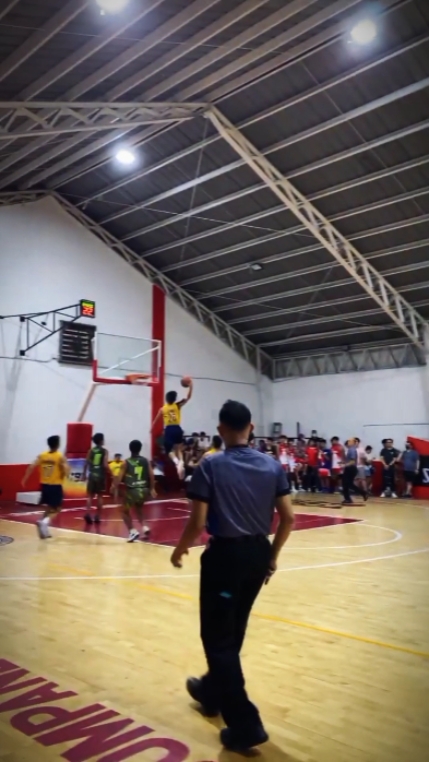 dunk si idol