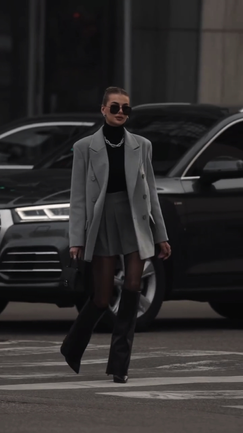 BUSINESS WOMAN 