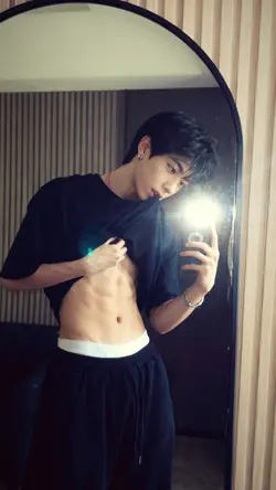 SIXPACK MIROR SELFIE