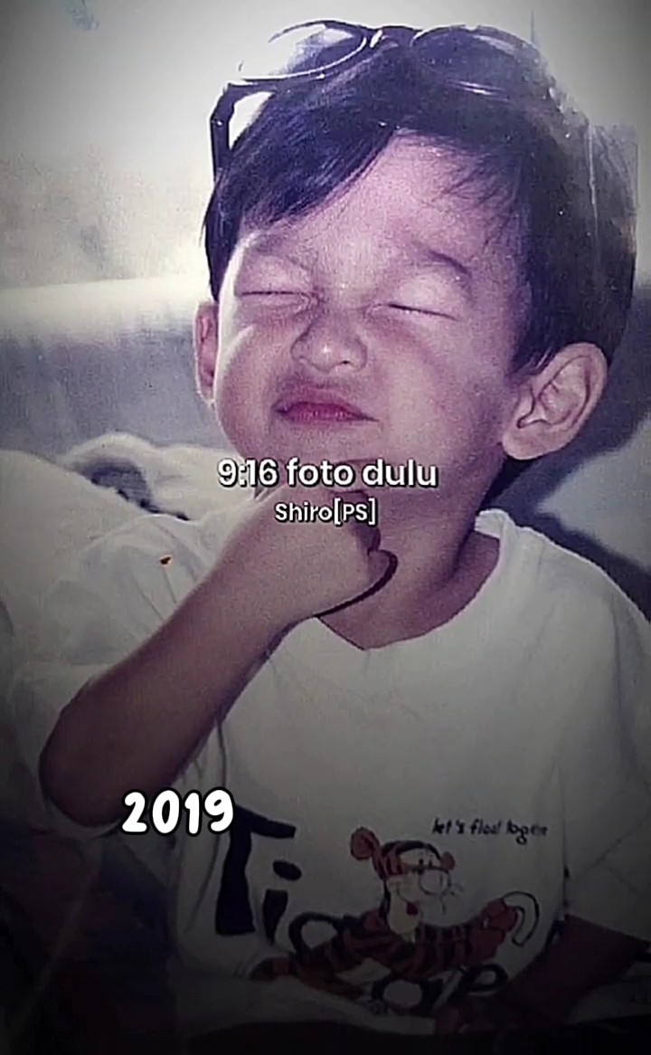 ชอบสีอะไร