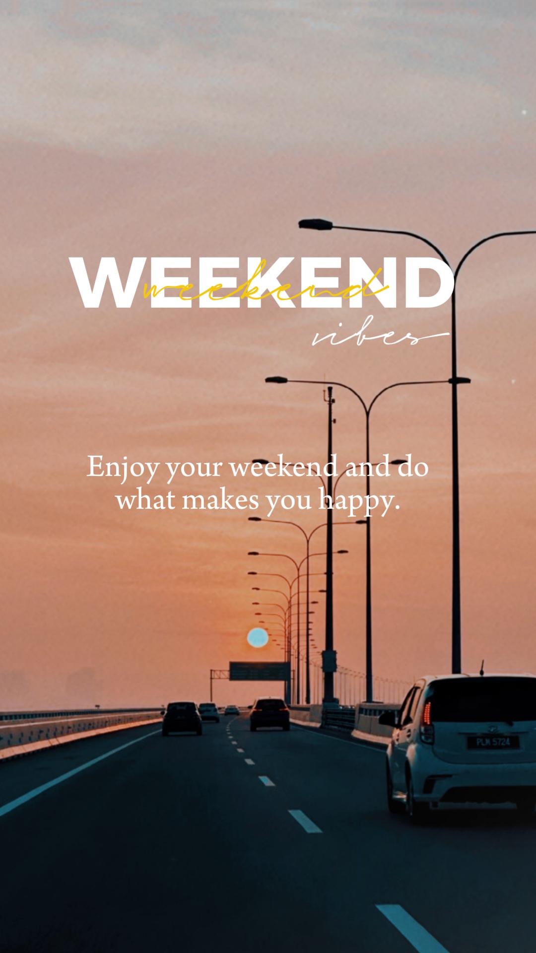 Weekend Vibes 🤍