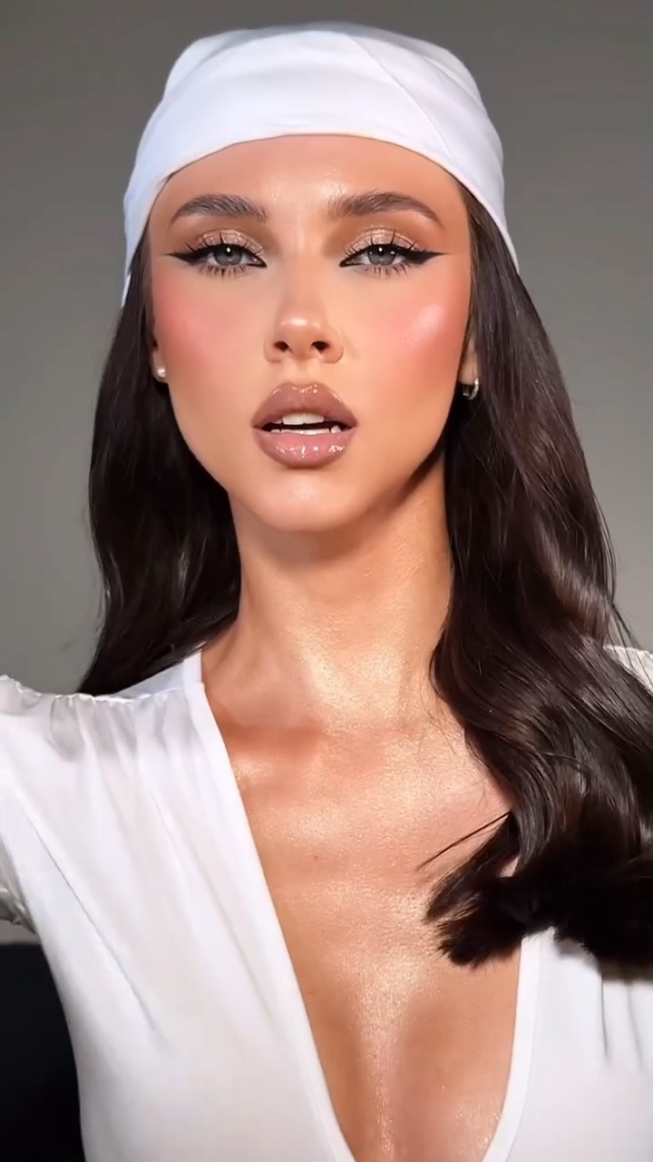 Makeup Transition