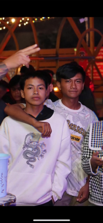 ມັນຕື່ນເຕັ້ນ555