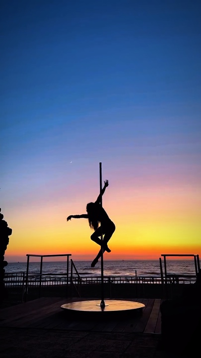 Pole dance