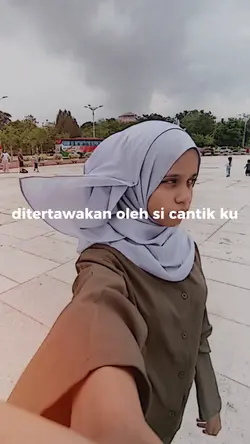 ditertawakan oleh 