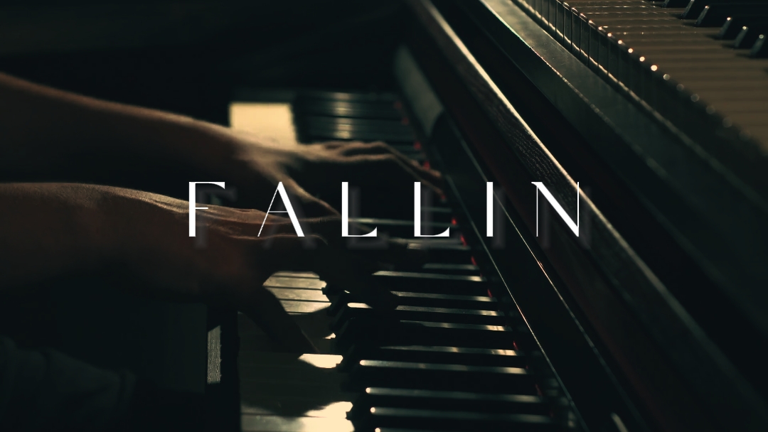 F A L L I N