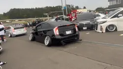 車