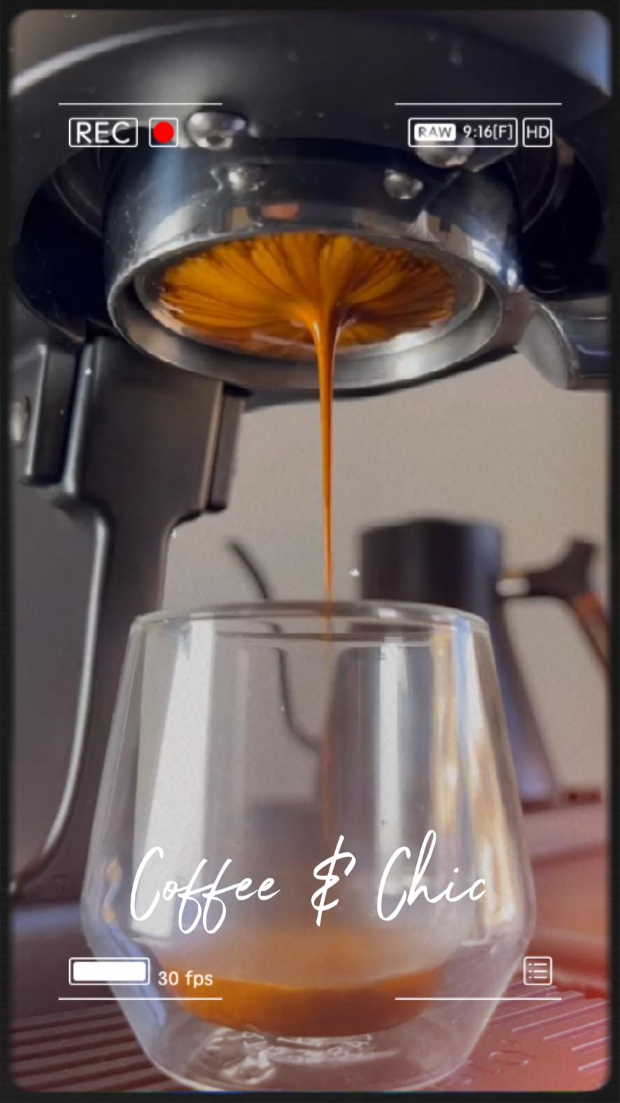 5. Café y elegante
