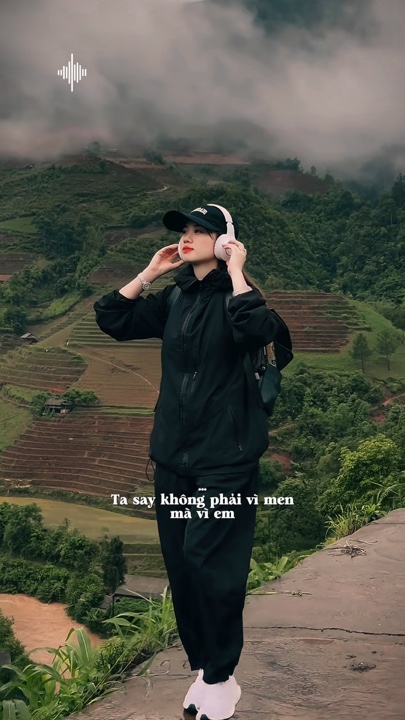 Ta say không phải vì