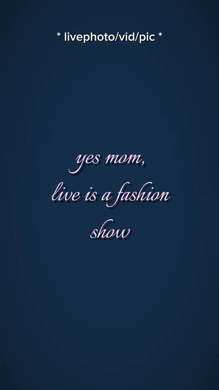 Yesmomliveisafasshow
