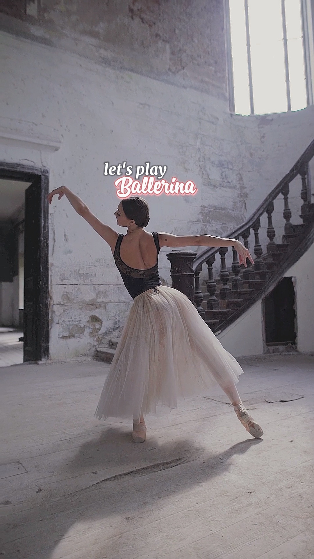 LET’S PLAY BALLERINA