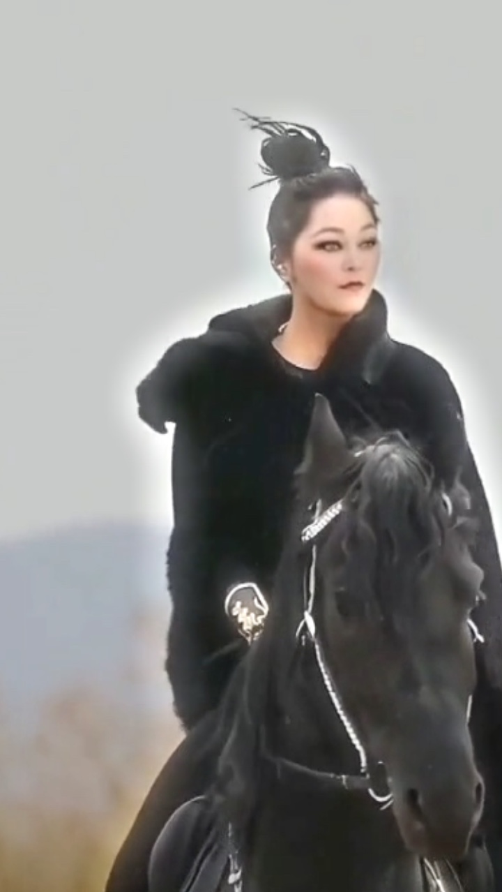 Horse Riding 
