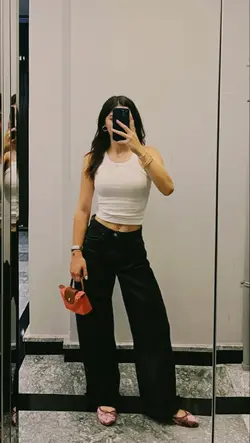 mirror selfie