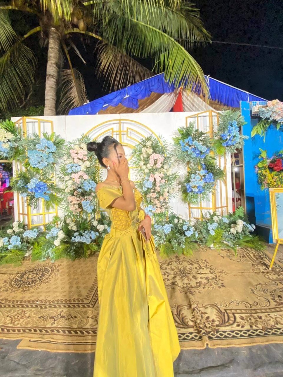 មនុស្សស្រី ពិបាក់