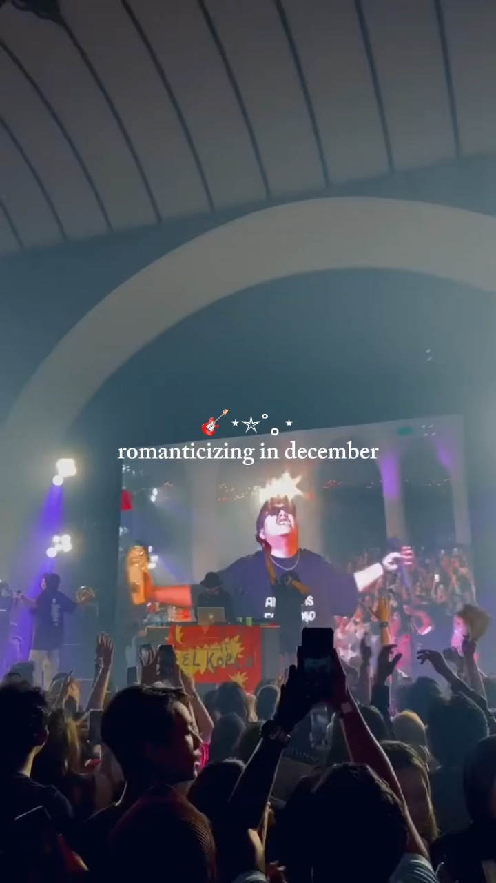 romanticizing life