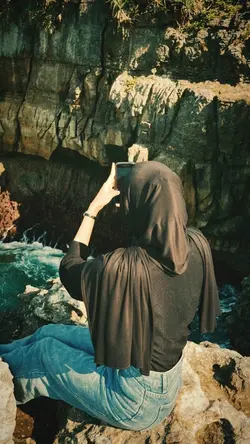 Salahkah bila diriku