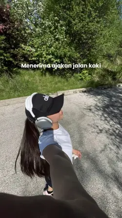 Menerima ajakan