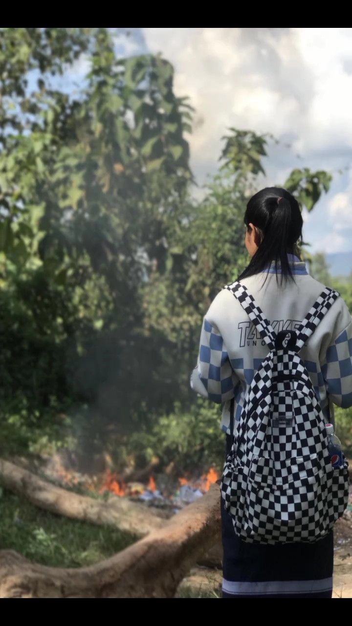 ລູກສາວອີ່ແມ່