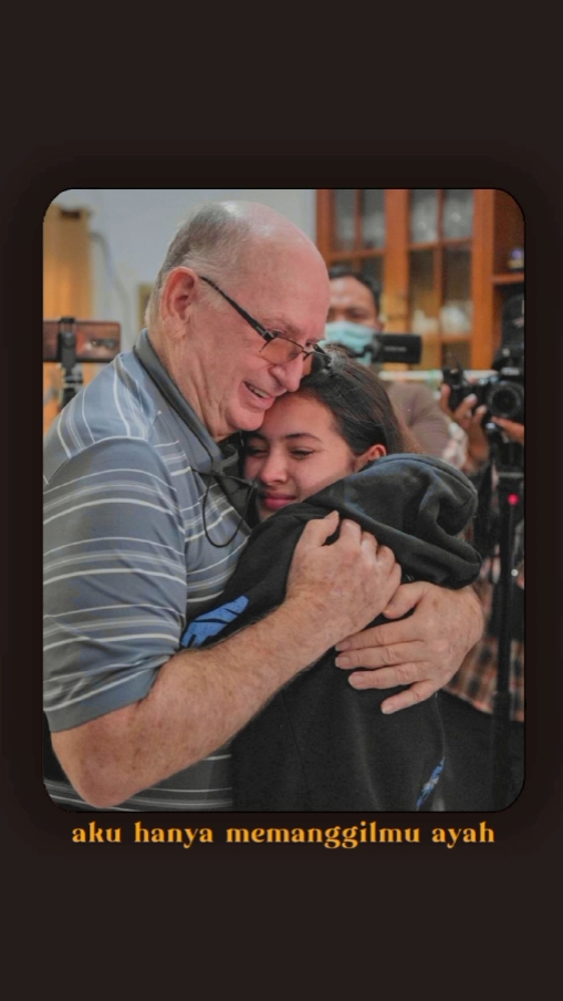 SELAMAT HARI AYAH
