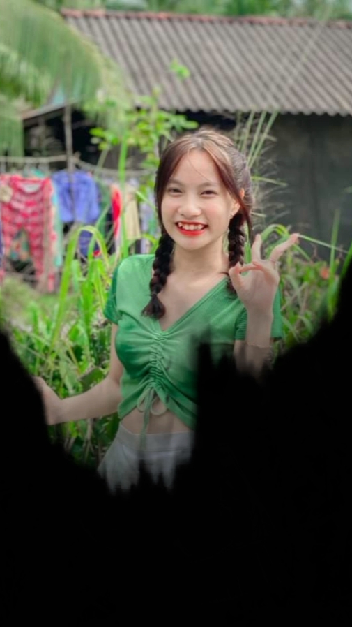 เขาบ่ฮักกะปล่อยเขา