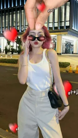 Smooth rotate glow b