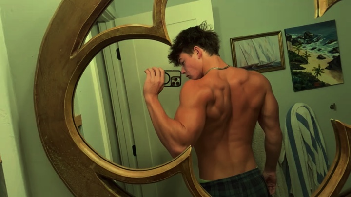 Gym pose edit