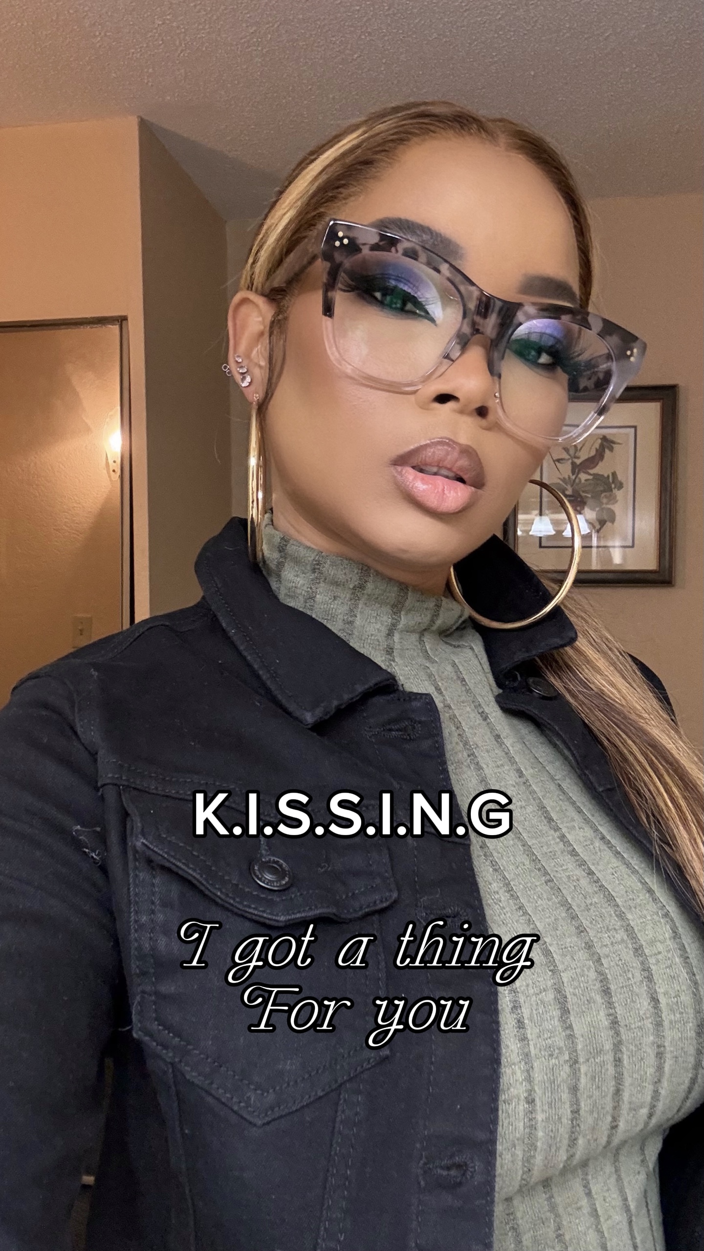 K.I.S.S.I.N.G