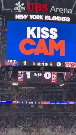 Kiss cam 