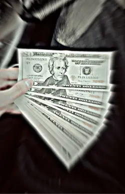 کو پیسه چیشده میده 😂