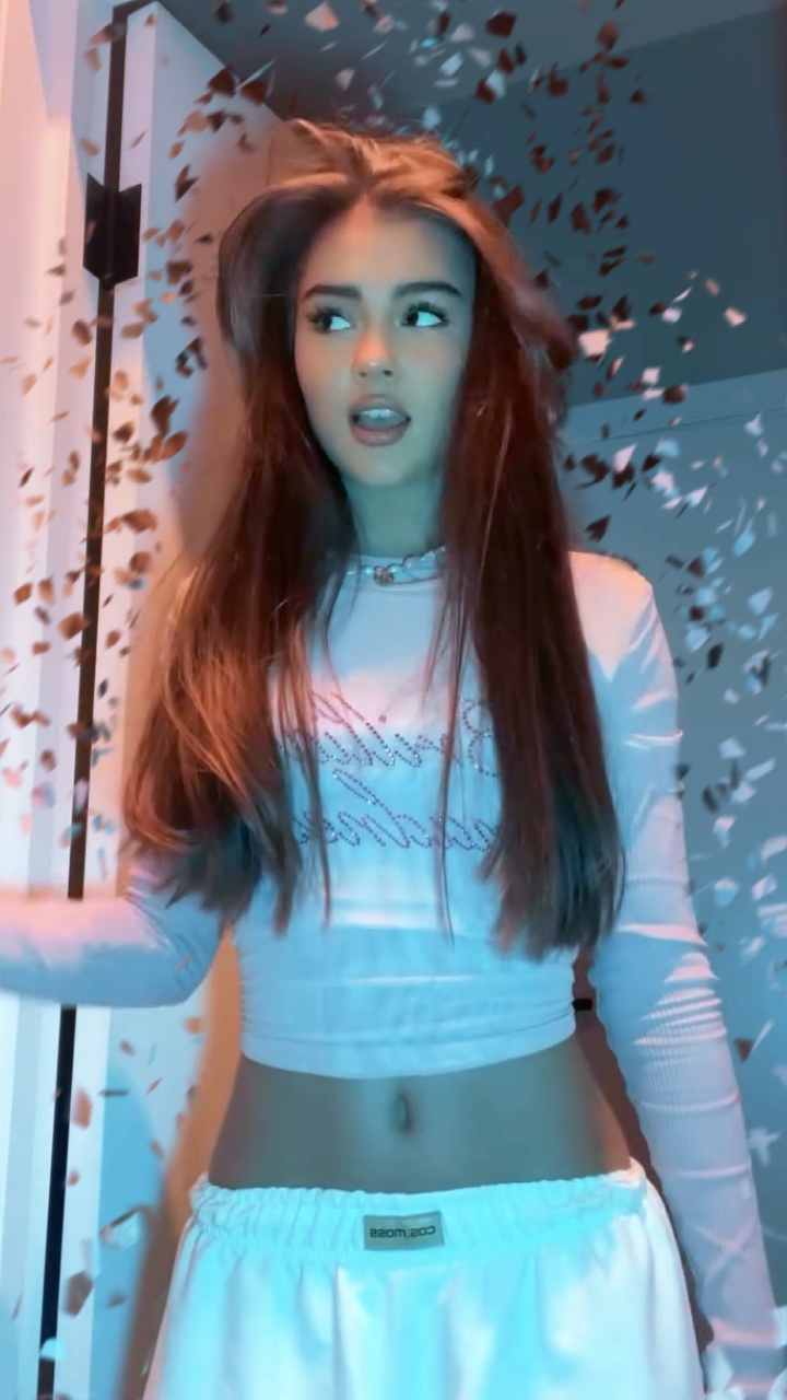 DANCING SLOWLMO