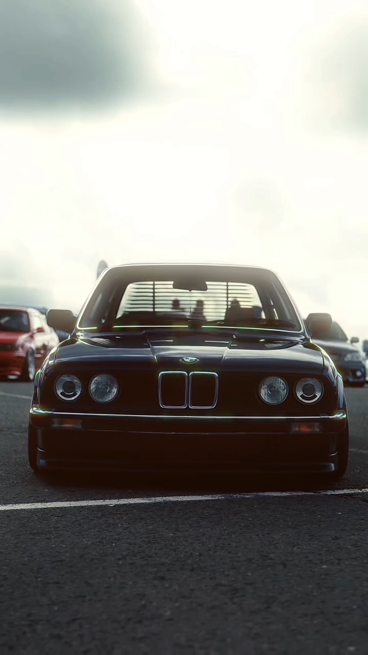 OLD CAR