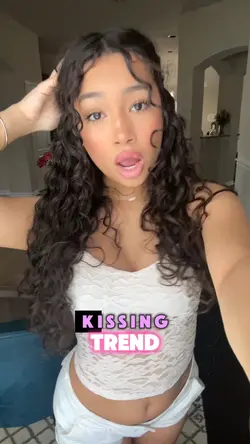 Kissing Trend