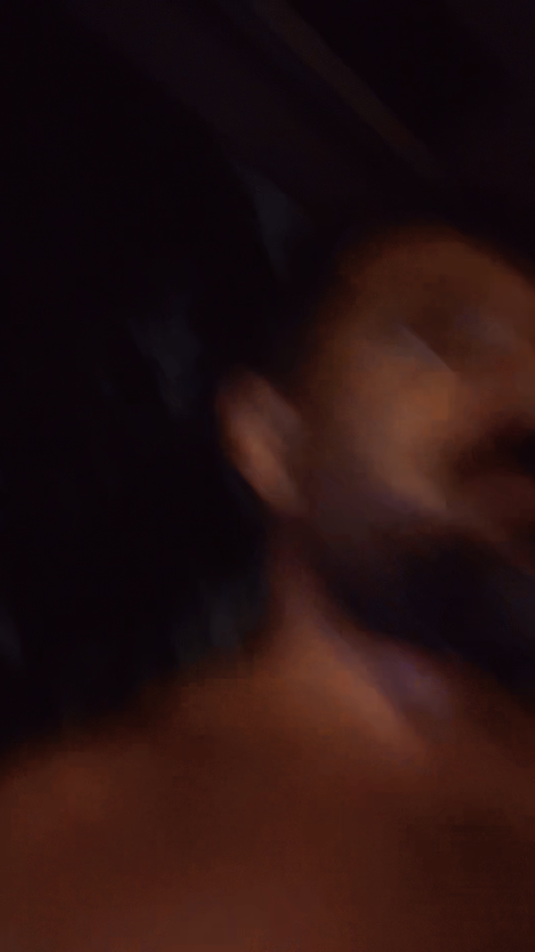 Mettez un visage heureux 