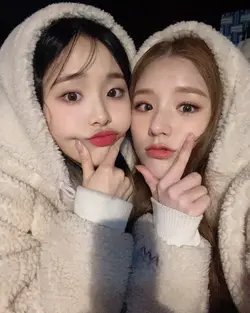 chuu and heejin