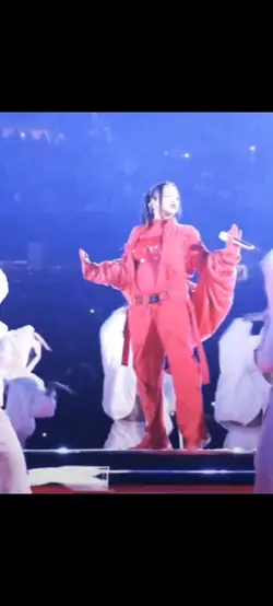 Rihanna performance