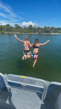 Beach Day 🐚🌅🐬🌸