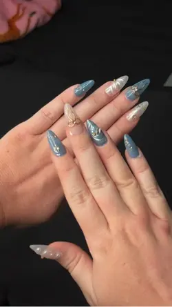 Simple nails